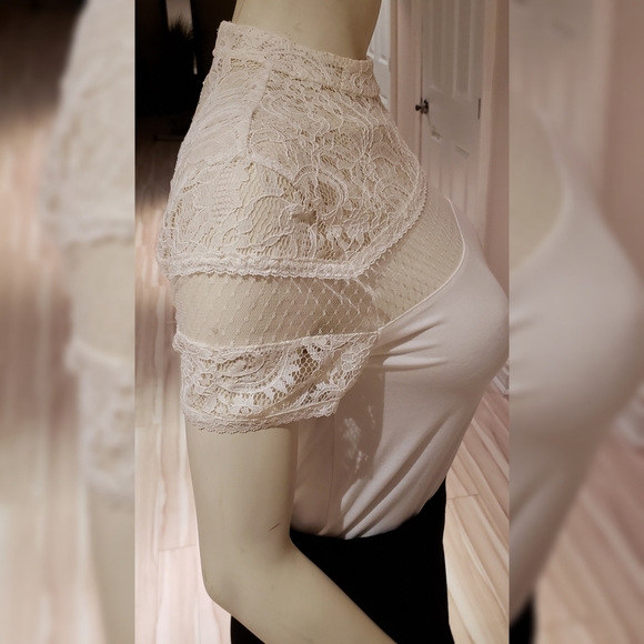 NWT Express top with lace detailing - Picture 3 of 7